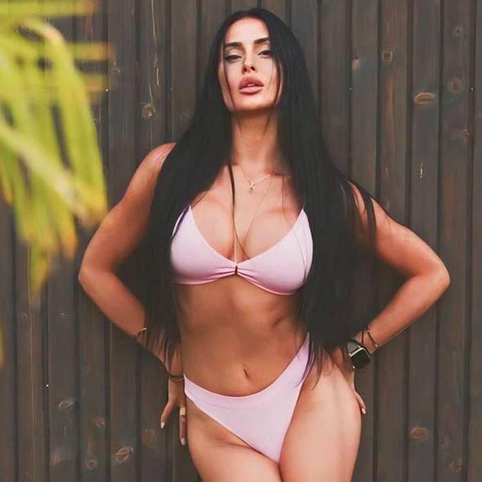 Gorgeous lady Julia, 35 yrs.old from Strasbourg, France