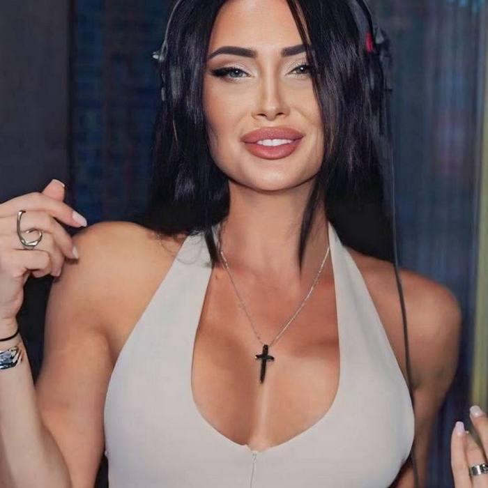 Nice miss Julia, 35 yrs.old from Strasbourg, France