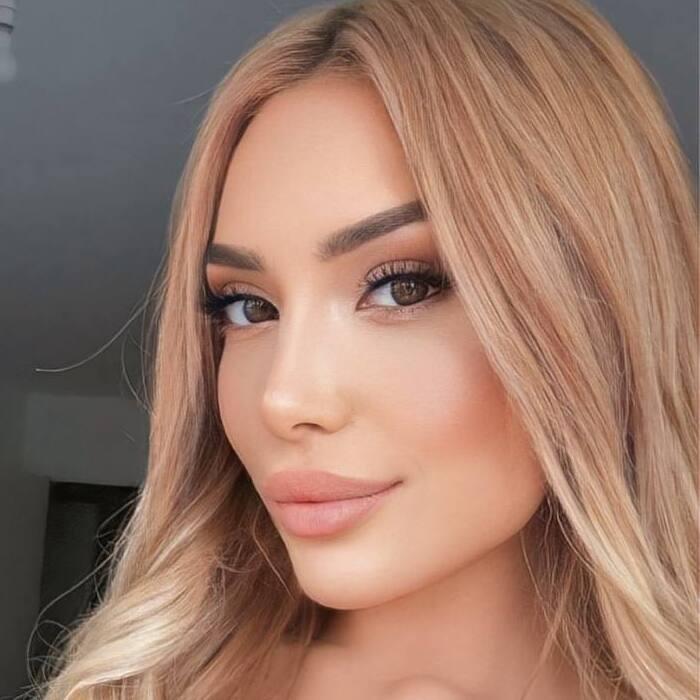 Pretty girlfriend Samantha, 29 yrs.old from London, United Kingdom