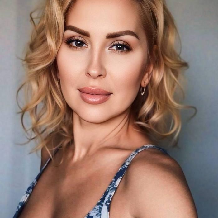 Sexy pen pal Eva, 50 yrs.old from Lvov, Ukraine