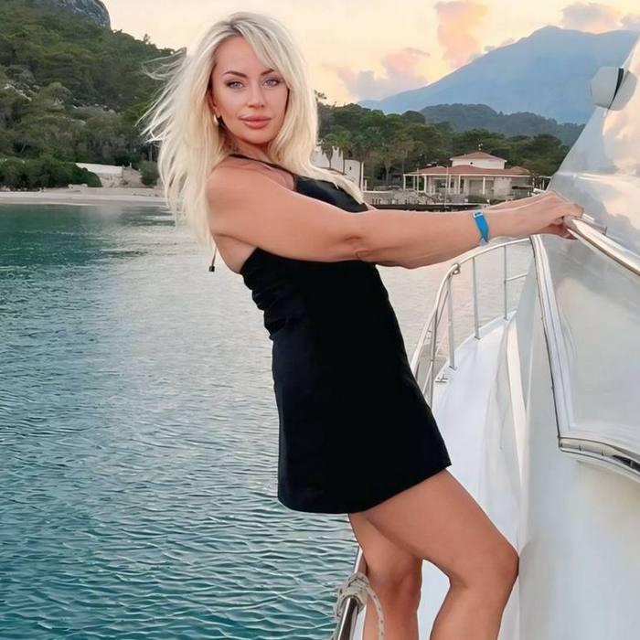 Sexy girl Alena, 51 yrs.old from Dnepr, Ukraine