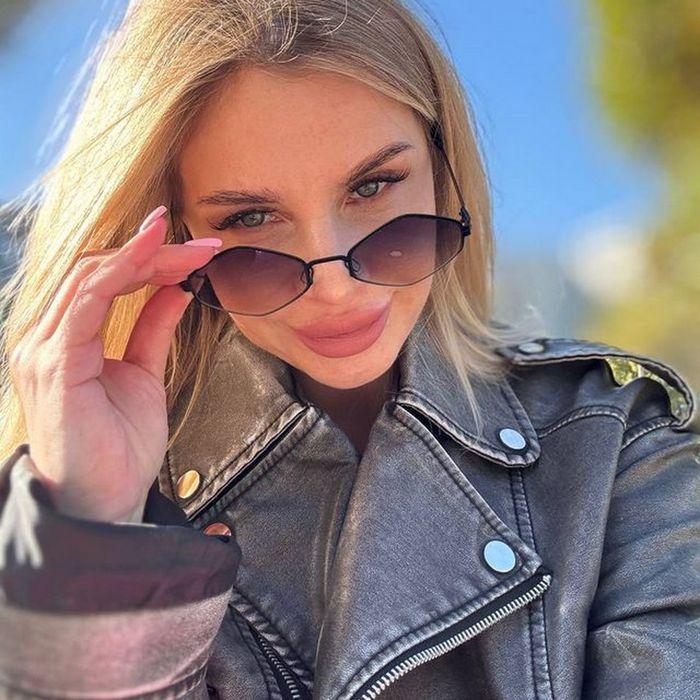 Amazing pen pal Vladyslava, 42 yrs.old from Zaporozhzhia, Ukraine