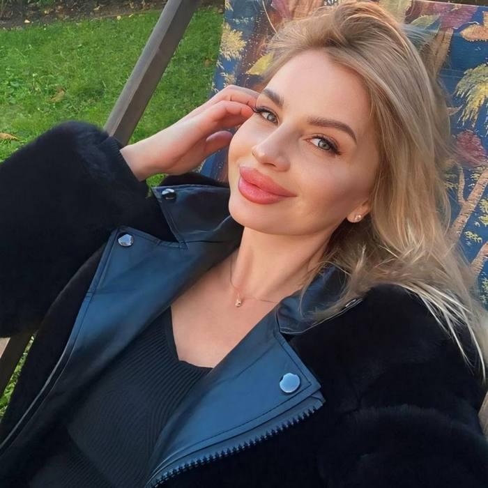 Pretty miss Vladyslava, 42 yrs.old from Zaporozhzhia, Ukraine