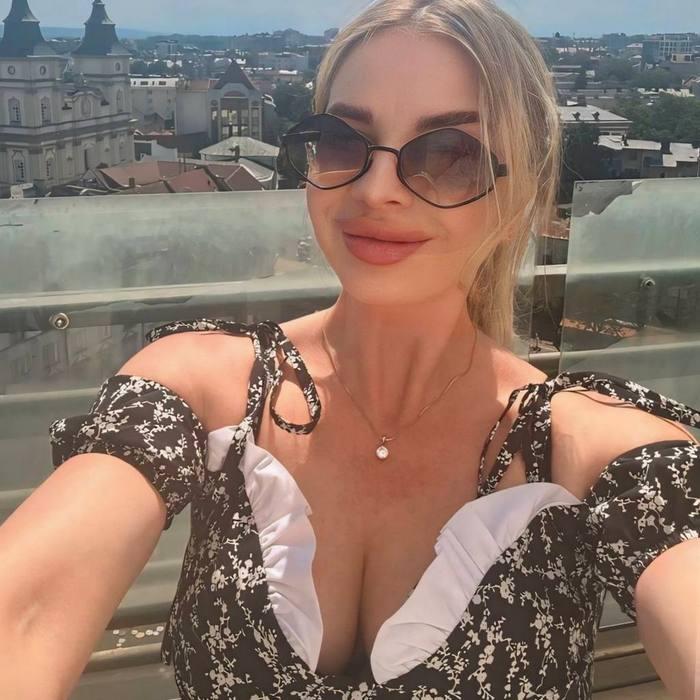 Hot woman Vladyslava, 42 yrs.old from Zaporozhzhia, Ukraine