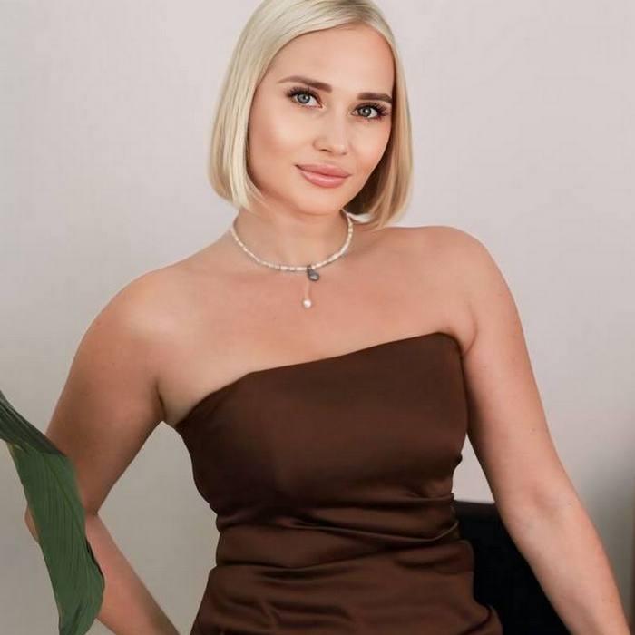 Hot woman Daryna, 42 yrs.old from Kiev, Ukraine