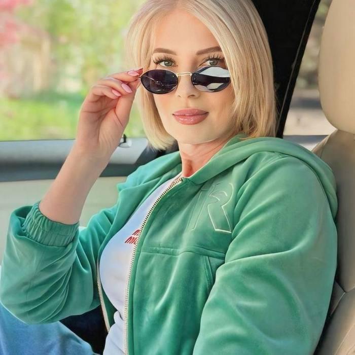 Sexy wife Vita, 53 yrs.old from Odessa, Ukraine Sexy wife Vita, 53 yrs.old from Odessa, Ukraine