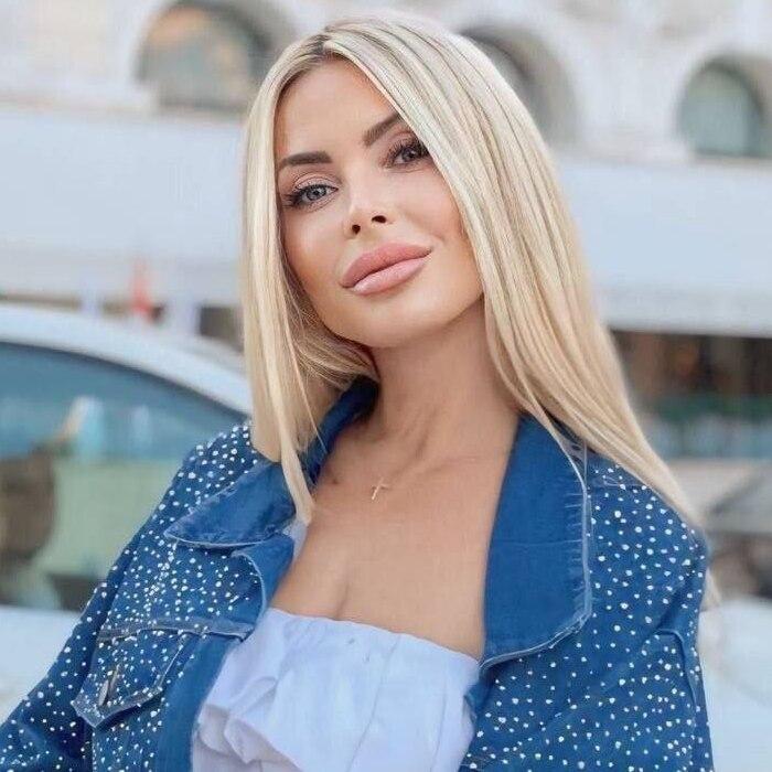 Sexy mail order bride Viktoria, 45 yrs.old from Cannes, France