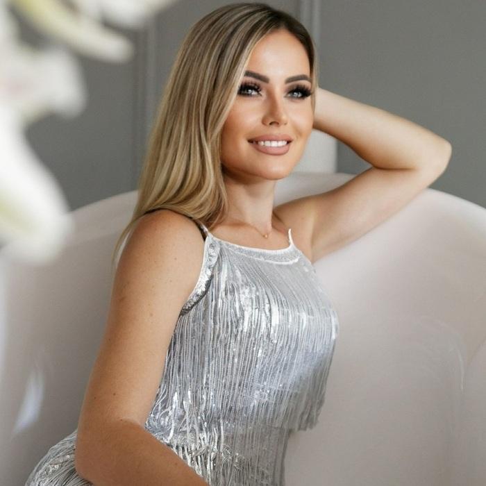 Gorgeous bride Malvina, 35 yrs.old from Kremenchuk, Ukraine Gorgeous bride Malvina, 35 yrs.old from Kremenchuk, Ukraine