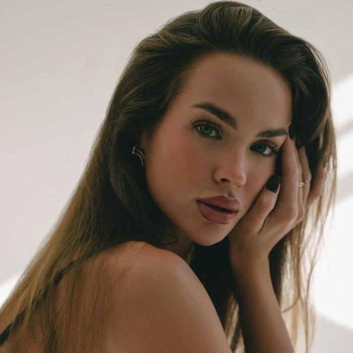 Gorgeous wife Valeriya, 26 yrs.old from Eastern Europe Gorgeous wife Valeriya, 26 yrs.old from Eastern Europe