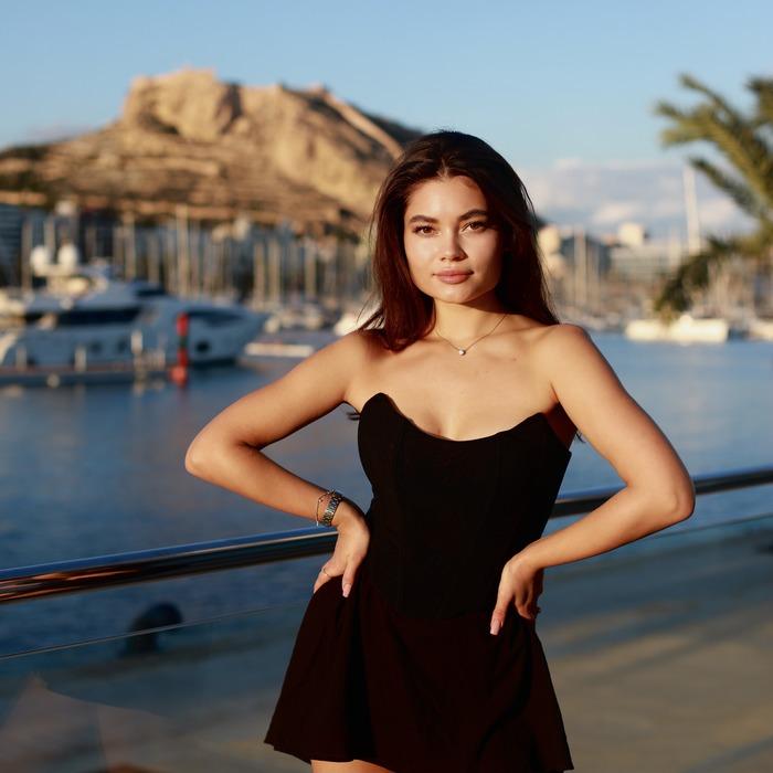 Charming bride Svetlana, 21 yrs.old from Alicante, Spain