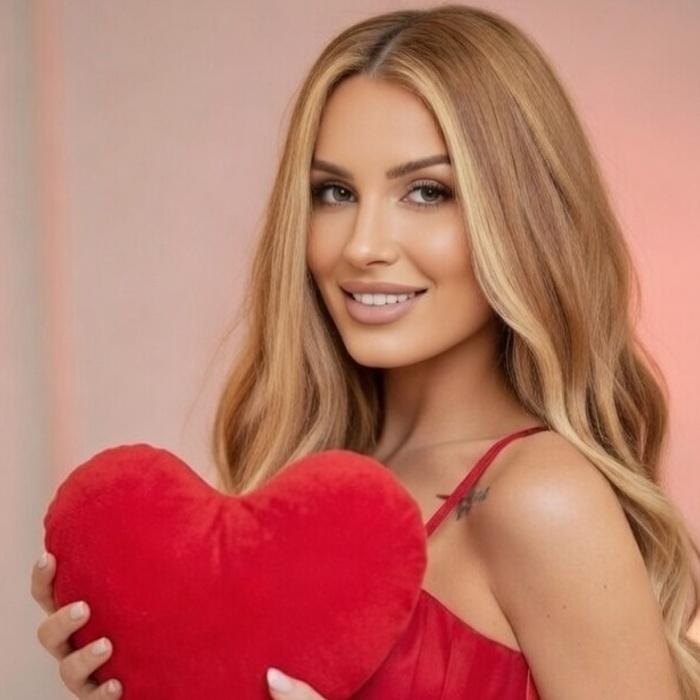 Sexy girl Isabella, 26 yrs.old from Balneário Camboriú, Brazil