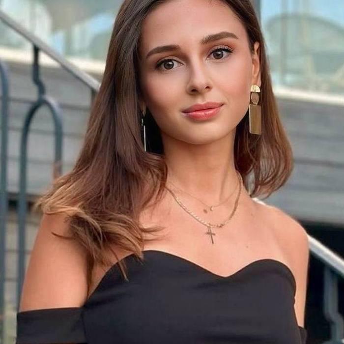 Amazing mail order bride Alina, 27 yrs.old from Kyiv, Ukraine