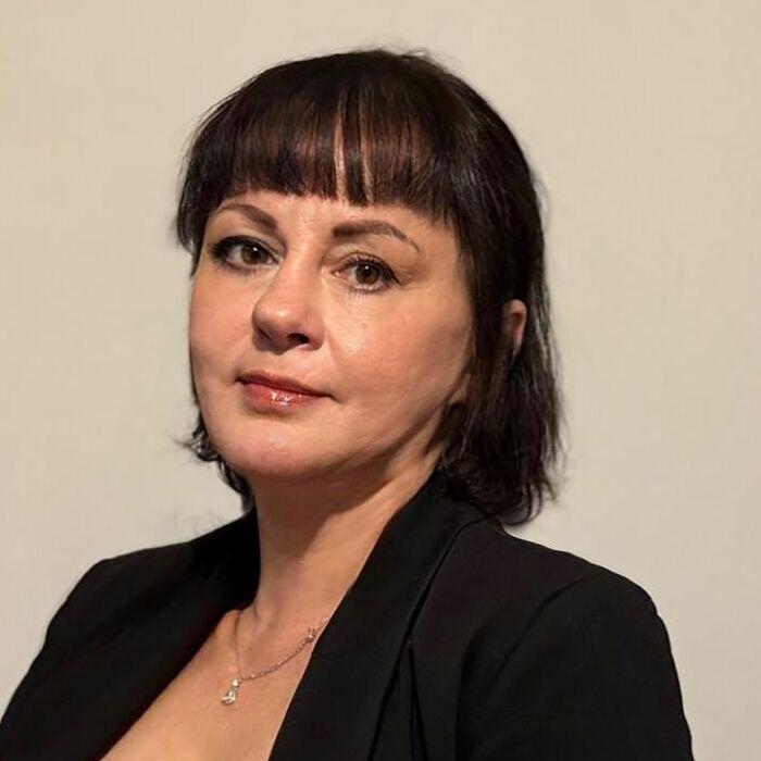 Charming pen pal Larisa, 49 yrs.old from Losheim am See, Germany