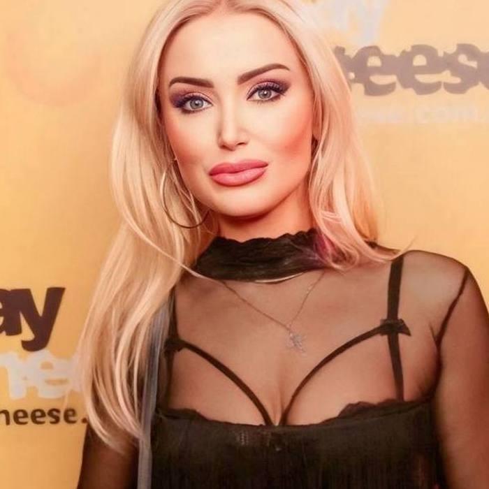 Amazing wife Viktoria, 50 yrs.old from Chalon, France