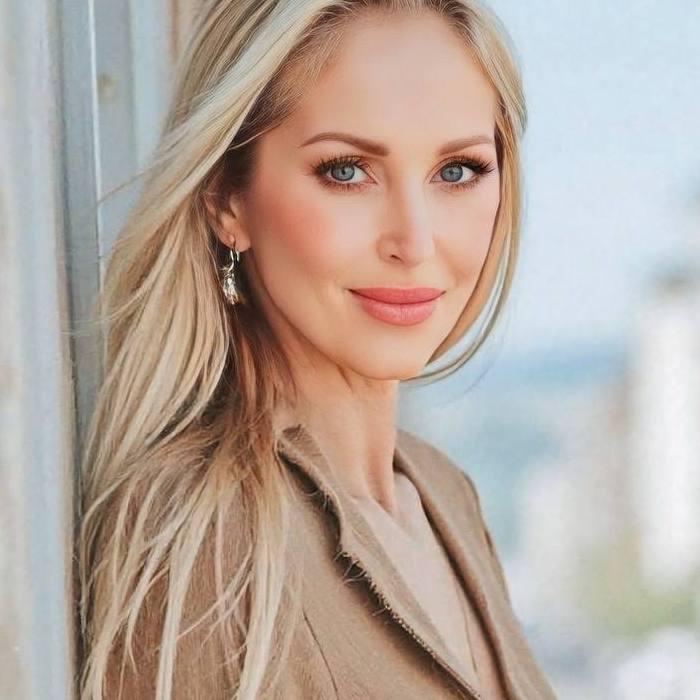 Hot miss Claudia, 48 yrs.old from Plata, Spain