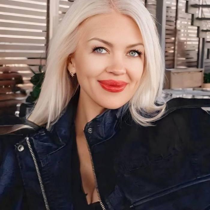 Sexy pen pal Natalia, 42 yrs.old from Yuzhnyi, Ukraine