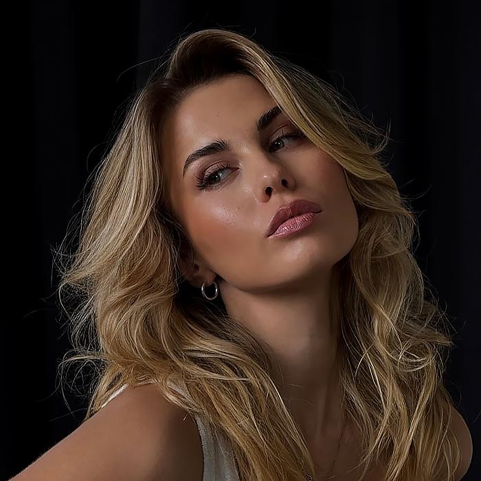 Gorgeous wife Alina, 29 yrs.old from Eastern Europe