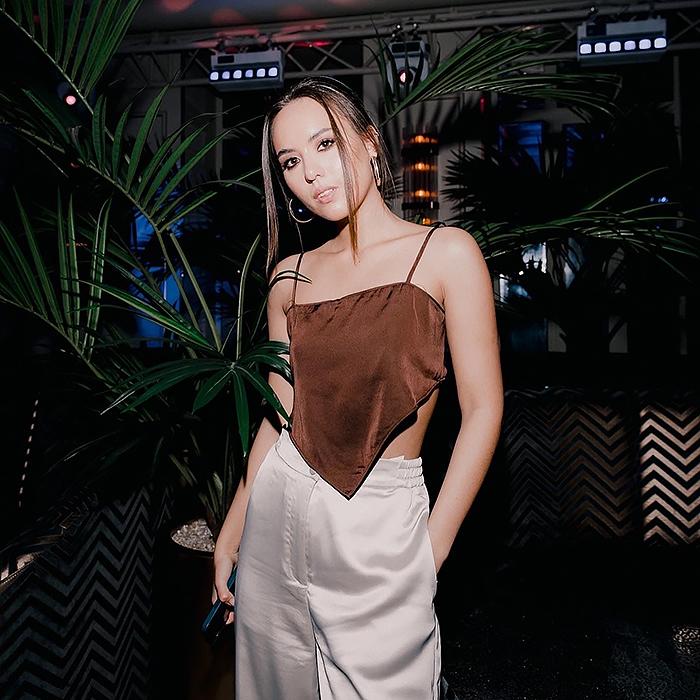 Gorgeous girlfriend Alina, 27 yrs.old from Eastern Europe