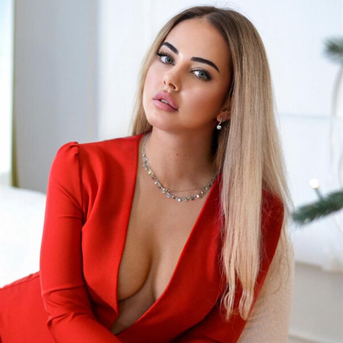 Hot wife Iryna, 35 yrs.old from Kharkiv, Ukraine