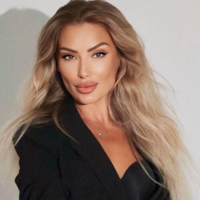 Sexy lady Olena, 46 yrs.old from Odessa, Ukraine