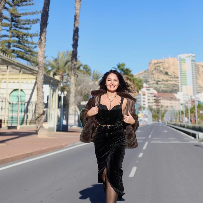 Pretty woman Aziza, 44 yrs.old from Alicante, Spain Pretty woman Aziza, 44 yrs.old from Alicante, Spain