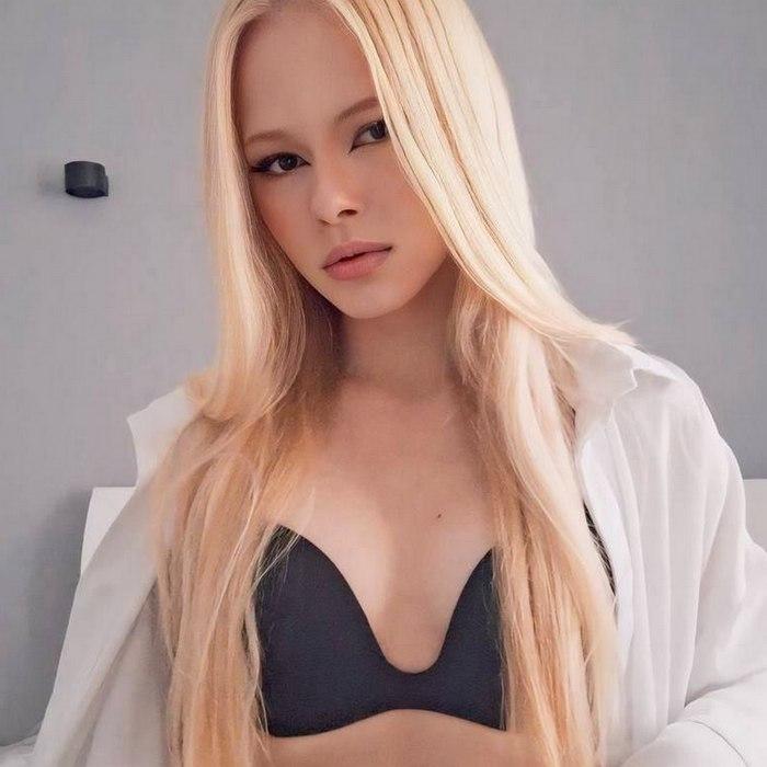 Pretty wife Roksolana, 19 yrs.old from Ivano- Frankovsk, Ukraine Pretty wife Roksolana, 19 yrs.old from Ivano- Frankovsk, Ukraine