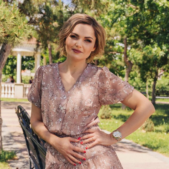 Gorgeous wife Cristina, 39 yrs.old from Bender, Moldova