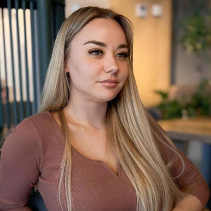 Charming wife Olga, 28 yrs.old from Benderi, Moldova