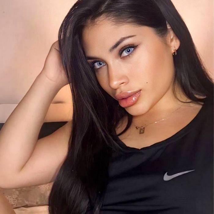 Beautiful pen pal Milagros, 25 yrs.old from Buenos Aires, Argentina