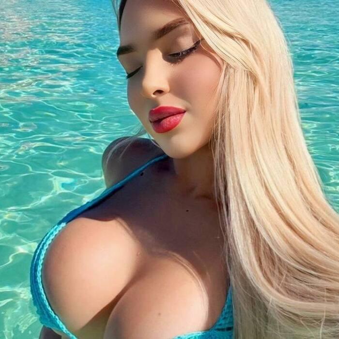 Beautiful mail order bride Caroline, 22 yrs.old from Sao Paulo, Brazil