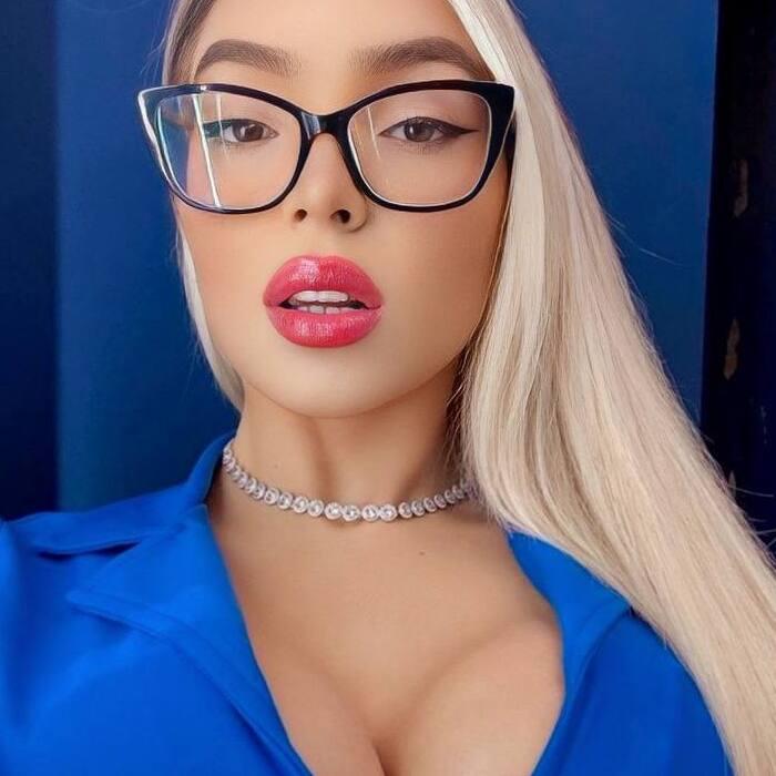 Nice pen pal Caroline, 22 yrs.old from Sao Paulo, Brazil