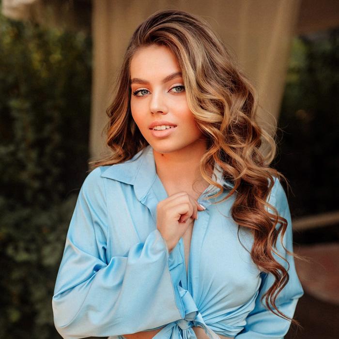 Single mail order bride Ivanna, 21 yrs.old from Tiraspol, Moldova