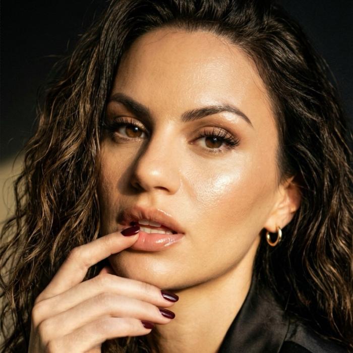 Oksana, 38 yrs.old from Eastern Europe Oksana, 38 yrs.old from Eastern Europe