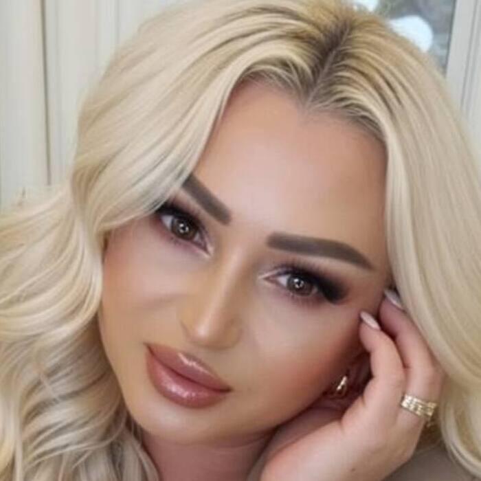 Beautiful miss Svetlana, 47 yrs.old from Dubai, United Arab Emirates