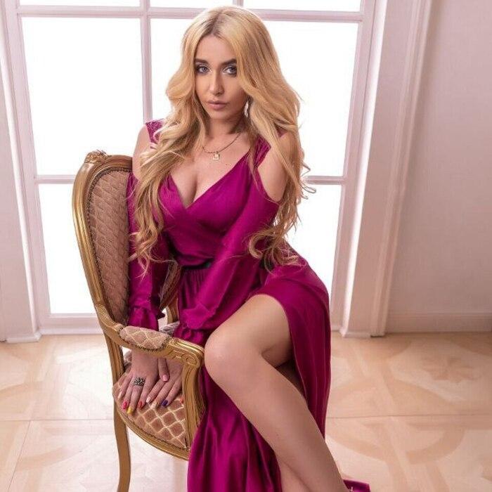 Amazing mail order bride Larisa, 39 yrs.old from Kiev, Ukraine