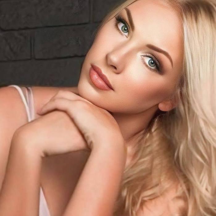 Beautiful miss Natalia, 39 yrs.old from Lysander, Italy