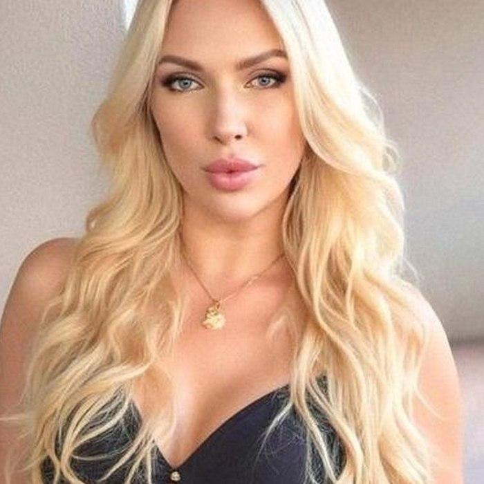 Sexy miss Natalia, 39 yrs.old from Lysander, Italy