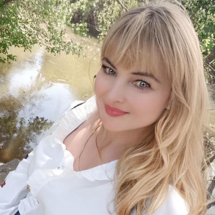 Gorgeous wife Natalia, 52 yrs.old from Lutsk, Ukraine