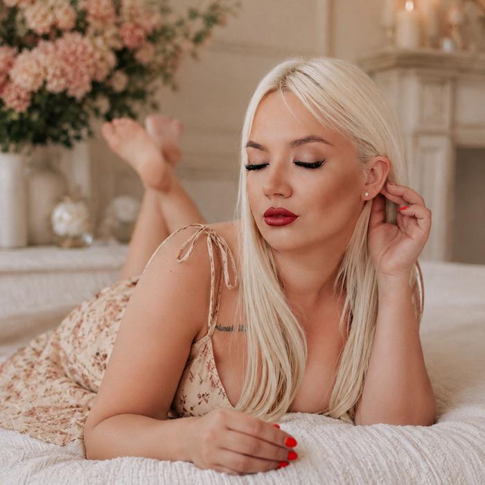 Sexy miss Ekaterina, 33 yrs.old from Eastern Europe