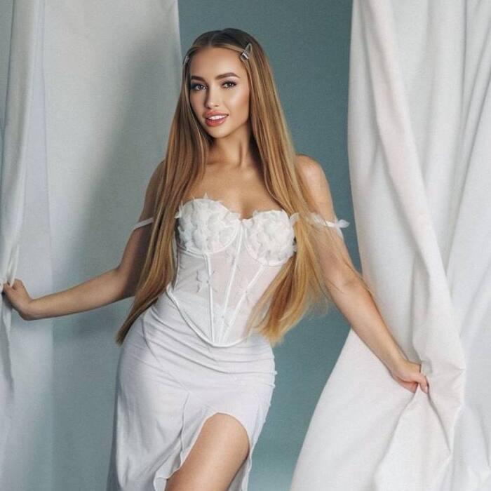 Amazing mail order bride Svitlana, 26 yrs.old from Kiev, Ukraine